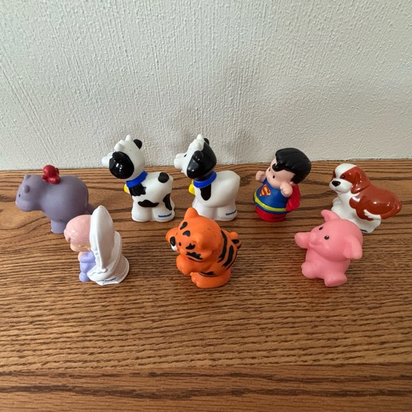 FISHER PRICE Little People Superman Hippo Cows Pig Tiger Dog Baby Figure Lot - Picture 4 of 6
